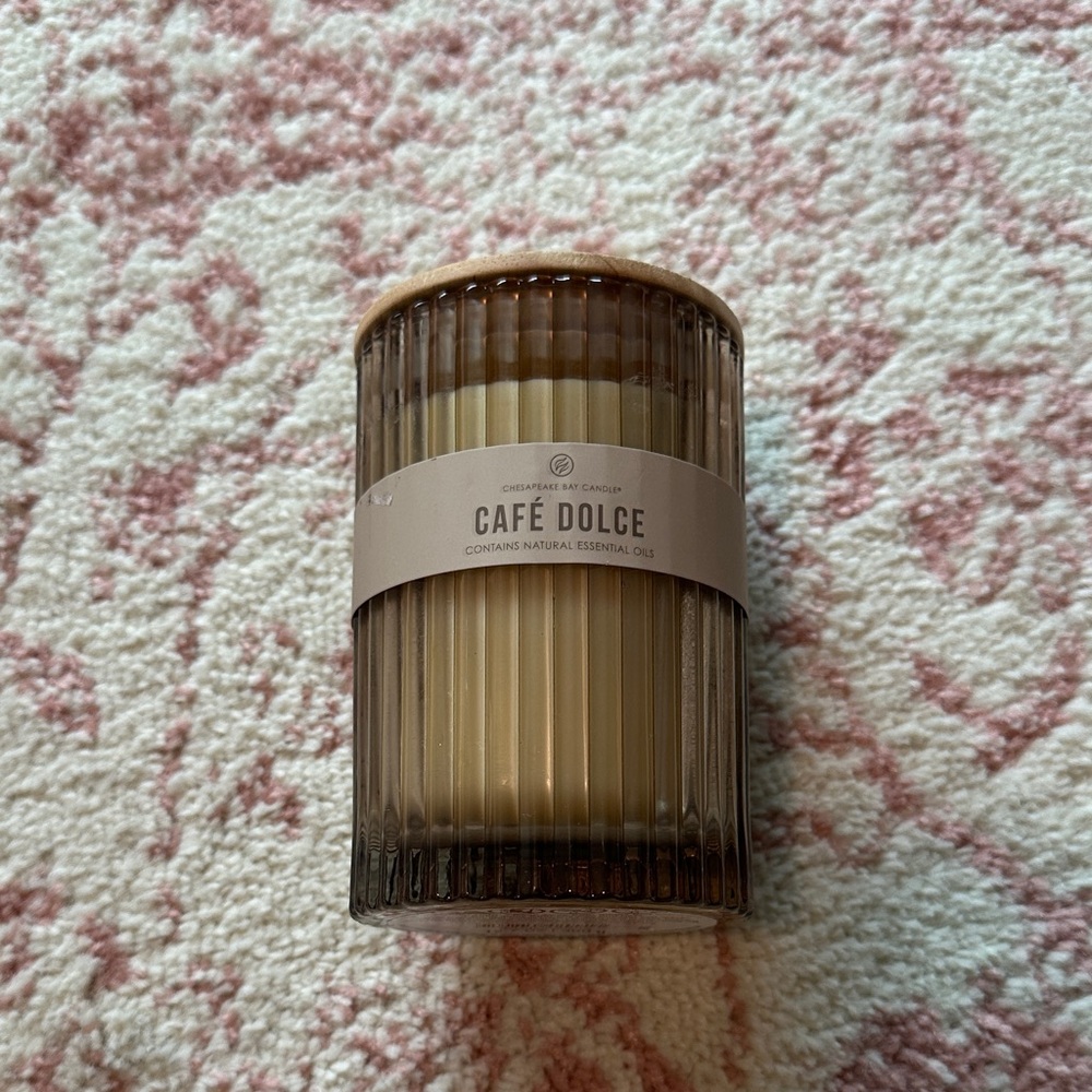 Cafe Dolce Scented Candle - Picture 1 of 2